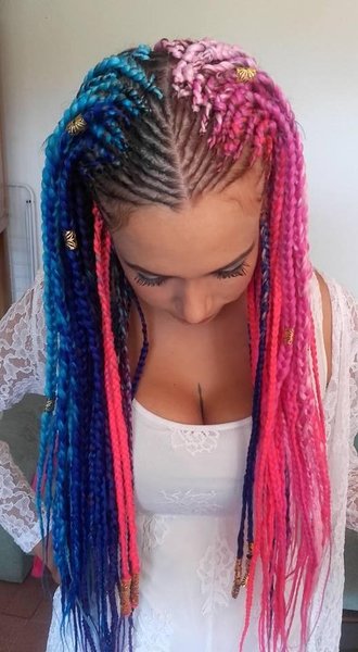 Box braids et demie tête en Fulani braid passé-mèche 