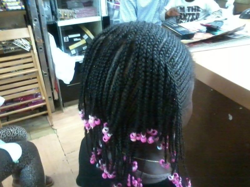 Coiffure africaines nattes tresses enfants