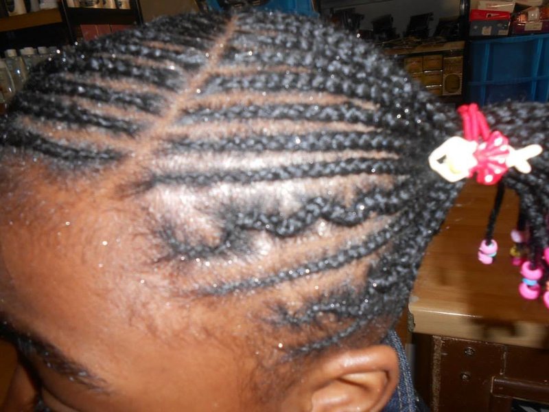 Coiffure africaines nattes tresses enfants