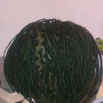 Coiffure originale : carré tresses