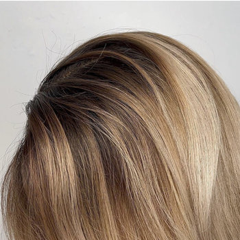 Coloration blond sur perruque sur mesure 