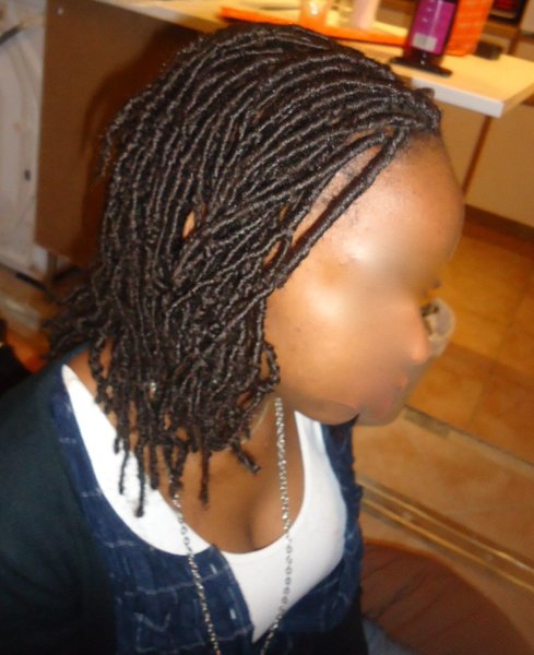 FAUSSES LOCKS AVEC MECHES 