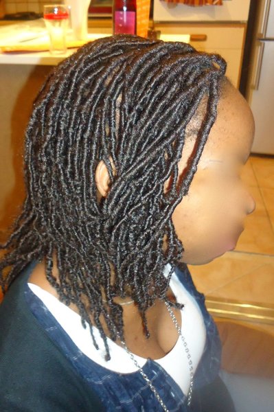 FAUSSES LOCKS AVEC MECHES 