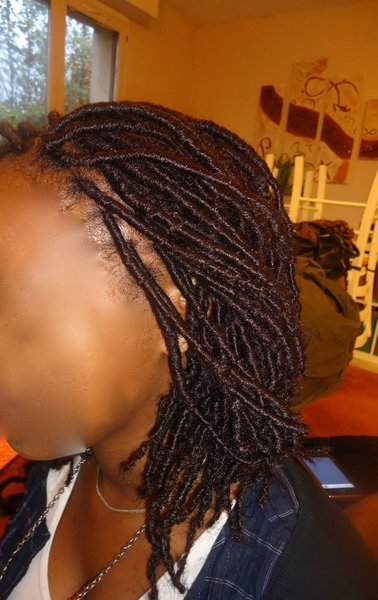 FAUSSES LOCKS AVEC MECHES 