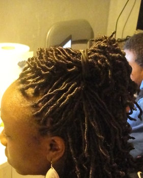 FAUSSES LOCKS FRISéS