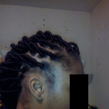 fausses locks niveau omoplate