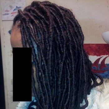 fausses locks niveau omoplate