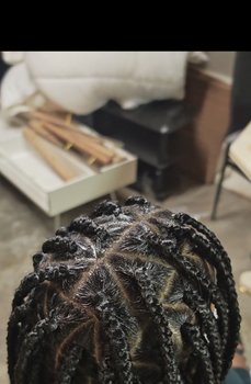 Knoless braids 