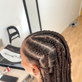 Knotless braids avec des nattes devant  