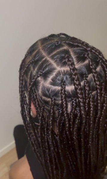 Knotless braids
