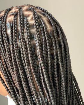 Knotless Braids 