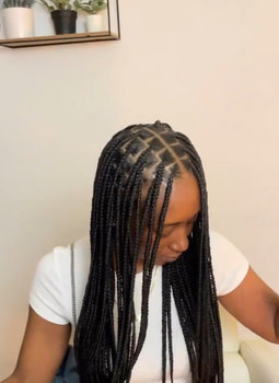Knotless braids