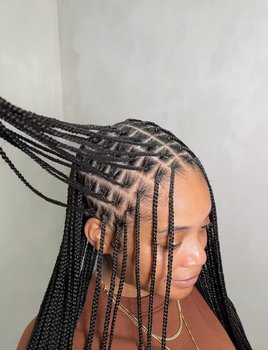 Knotless braids