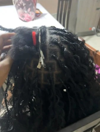 Knotless with curls 