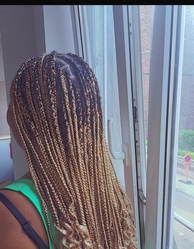 Knotless