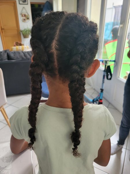 Nattes collées fille 