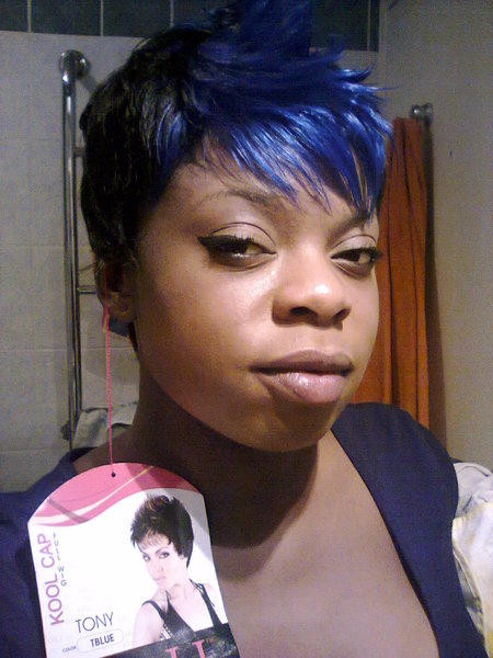 Perruque mowhawk noir et bleu