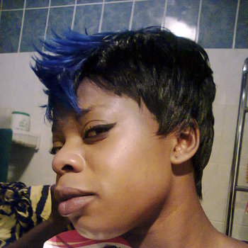 Perruque mowhawk noir et bleu
