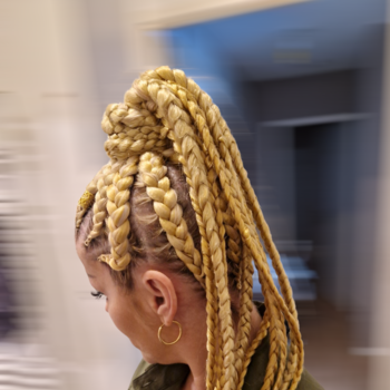 Ponytail nattes collées 