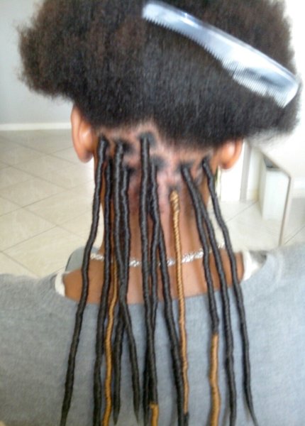 Pose de fausses locks