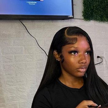 Pose lace wig 