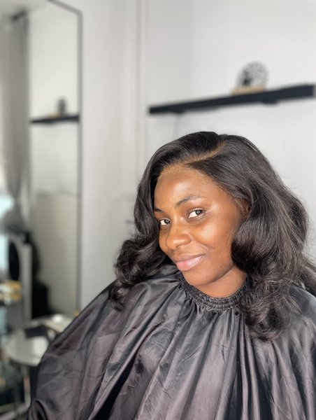 Pose lace wig