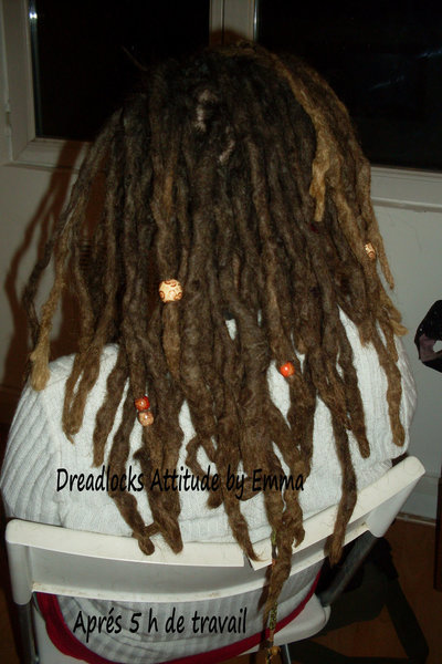 Retouche dreadlocks naturelles de Jade  au crochet 