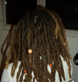 Retouche dreadlocks naturelles de Jade  au crochet 
