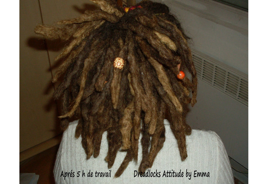 Retouche dreadlocks naturelles de Jade  au crochet 