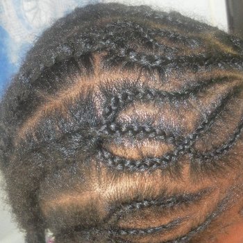 tresses avec motifs devant, et droites derrière