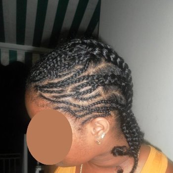 tresses avec motifs devant, et droites derrière