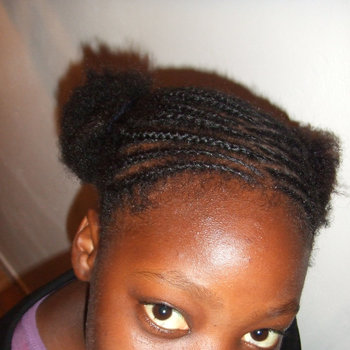 Tresses collées sur le devant
