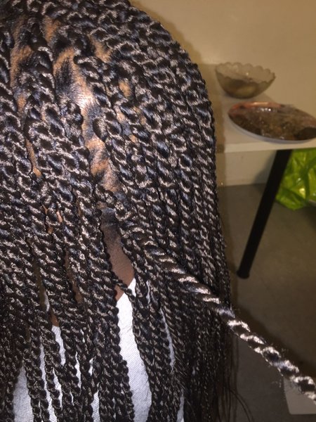 Tresseuse sénégalaise 