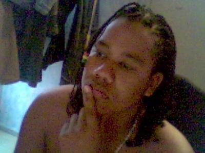 Tresses sur un modèle masculin