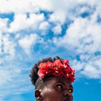 5 IDÉES DE COIFFURES PROTECTRICES POUR CET ÉTÉ