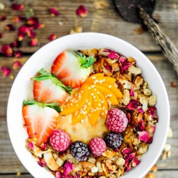 6 ALIMENTOS PARA TENER UN CABELLO AFRO SANO Y HERMOSO