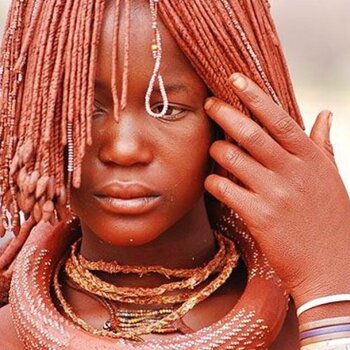HEMATITA: EL CUIDADO DE BELLEZA DE LAS HIMBA
