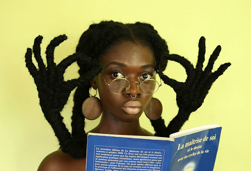 LÆTITIA KY DONNE VIE À SES CHEVEUX EN LES SCULPTANT 