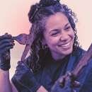 Canas en cabello afro: alternativas naturales a los tintes químicos