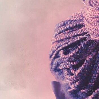 How to Refresh Your Braids or Locs Without Washing