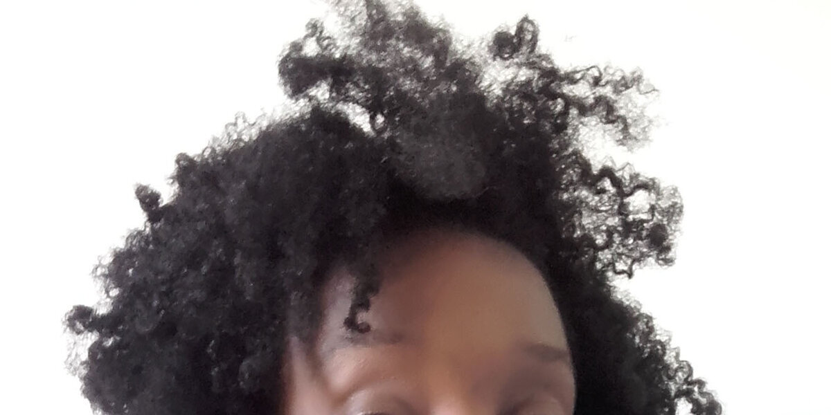 coiffure afro, cheveux crépus, cheveux fins