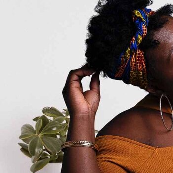 femme-noire-au-cheveu-crepu