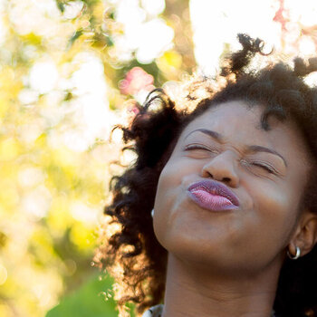 coiffure afro, produits cheveux crépus, silicones