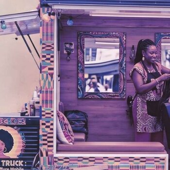 Salon de coiffure mobile : une tendance qui monte, et un créneau encore vide pour la coiffure afro