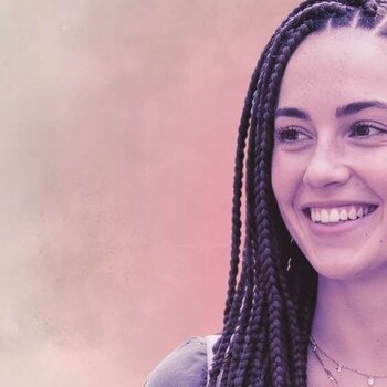 Box Braids on Straight Hair: Is It Possible Without Damage?