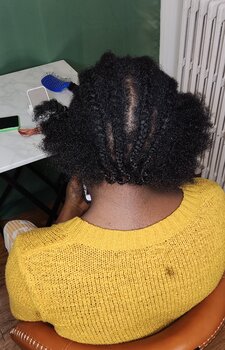Démêlage des cheveux crépus