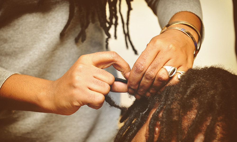 Zenaba, le leader incontesté de la coiffure afro en France